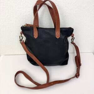 Antik Kraft Crossbody Bag Vegan Leather Minimal Neutral Classic Black Tan